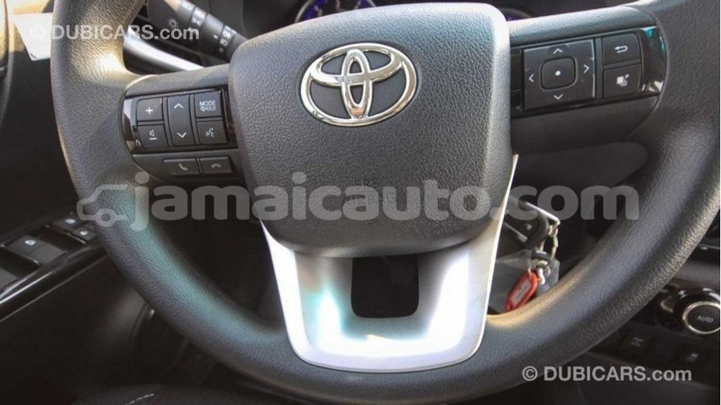 Big with watermark toyota hilux clarendon import dubai 2305