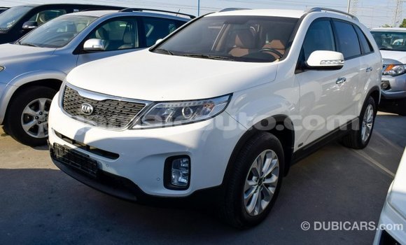 Acheter Import Voiture Kia Sorento Blanc à Import - Dubai, Clarendon Acheter Import Voiture Kia Sorento Blanc à Import - Dubai, Clarendon