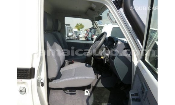 Buy Import Toyota Land Cruiser White Car in Import - Dubai in Clarendon Buy Import Toyota Land Cruiser White Car in Import - Dubai in Clarendon