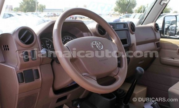 Buy Import Toyota Land Cruiser Beige Car in Import - Dubai in Clarendon Buy Import Toyota Land Cruiser Beige Car in Import - Dubai in Clarendon