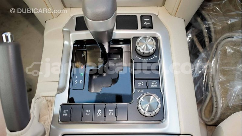 Big with watermark toyota land cruiser clarendon import dubai 2315