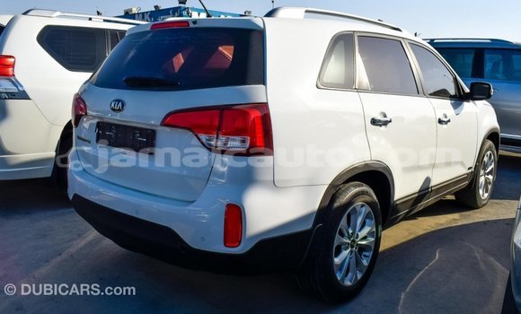 Acheter Import Voiture Kia Sorento Blanc à Import - Dubai, Clarendon Acheter Import Voiture Kia Sorento Blanc à Import - Dubai, Clarendon