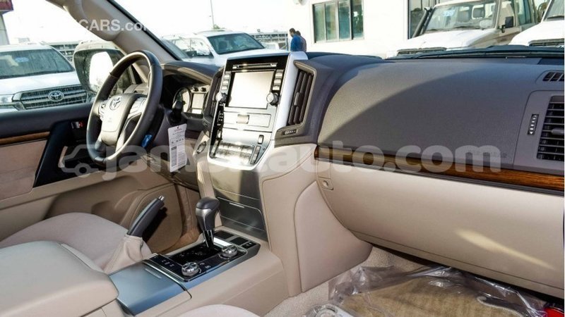 Big with watermark toyota land cruiser clarendon import dubai 2315