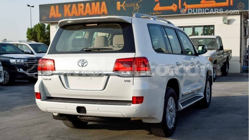 Big with watermark toyota land cruiser clarendon import dubai 2315