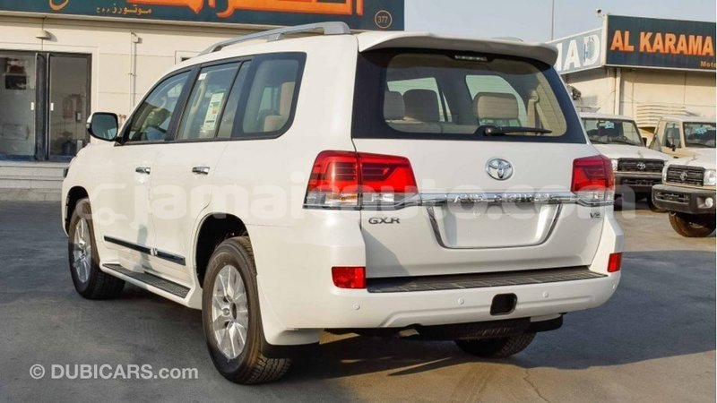Big with watermark toyota land cruiser clarendon import dubai 2315