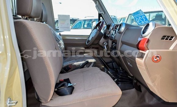 Buy Import Toyota Land Cruiser Beige Car in Import - Dubai in Clarendon Buy Import Toyota Land Cruiser Beige Car in Import - Dubai in Clarendon