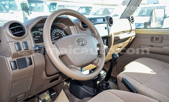 Buy Import Toyota Land Cruiser Beige Car in Import - Dubai in Clarendon Buy Import Toyota Land Cruiser Beige Car in Import - Dubai in Clarendon