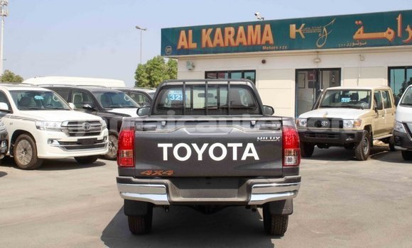 Buy Import Toyota Hilux Other Car in Import - Dubai in Clarendon Buy Import Toyota Hilux Other Car in Import - Dubai in Clarendon