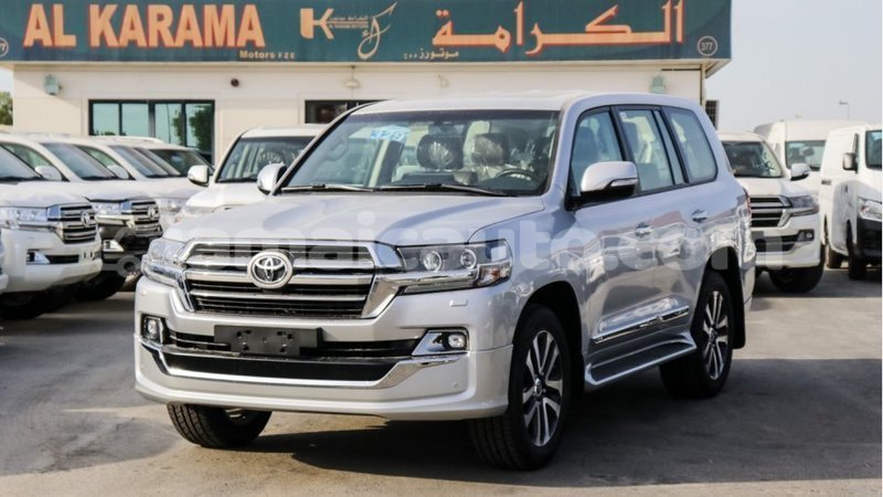 Big with watermark toyota land cruiser clarendon import dubai 2348