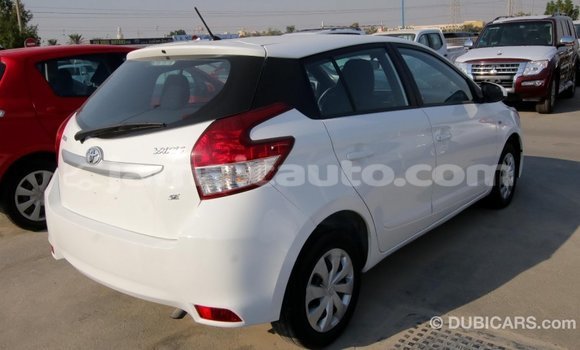 Acheter Import Voiture Toyota Yaris Blanc à Import - Dubai, Clarendon Acheter Import Voiture Toyota Yaris Blanc à Import - Dubai, Clarendon