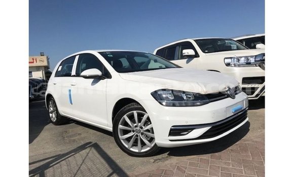 Buy Import Volkswagen Golf White Car in Import - Dubai in Clarendon