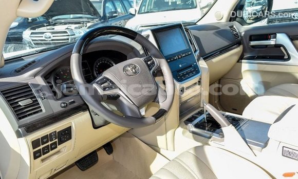 Buy Import Toyota Land Cruiser White Car in Import - Dubai in Clarendon Buy Import Toyota Land Cruiser White Car in Import - Dubai in Clarendon