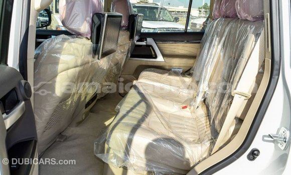 Buy Import Toyota Land Cruiser White Car in Import - Dubai in Clarendon Buy Import Toyota Land Cruiser White Car in Import - Dubai in Clarendon