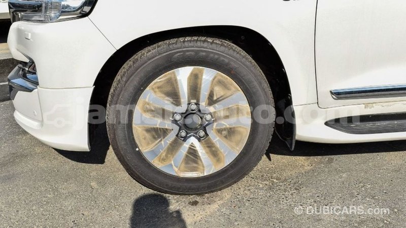 Big with watermark toyota land cruiser clarendon import dubai 2362