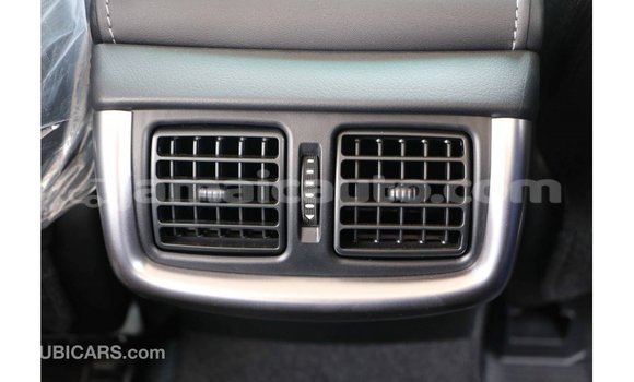 Acheter Import Voiture Toyota Hilux Blanc à Import - Dubai, Clarendon Acheter Import Voiture Toyota Hilux Blanc à Import - Dubai, Clarendon