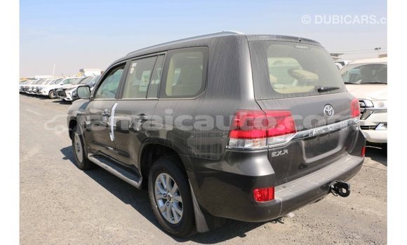 Acheter Import Voiture Toyota Land Cruiser Noir à Import - Dubai, Clarendon Acheter Import Voiture Toyota Land Cruiser Noir à Import - Dubai, Clarendon