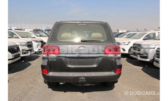 Acheter Import Voiture Toyota Land Cruiser Noir à Import - Dubai, Clarendon Acheter Import Voiture Toyota Land Cruiser Noir à Import - Dubai, Clarendon