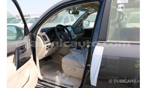 Acheter Import Voiture Toyota Land Cruiser Noir à Import - Dubai, Clarendon Acheter Import Voiture Toyota Land Cruiser Noir à Import - Dubai, Clarendon
