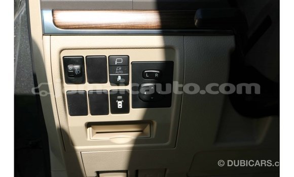 Acheter Import Voiture Toyota Land Cruiser Noir à Import - Dubai, Clarendon Acheter Import Voiture Toyota Land Cruiser Noir à Import - Dubai, Clarendon