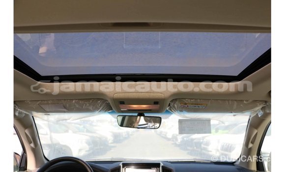 Acheter Import Voiture Toyota Land Cruiser Noir à Import - Dubai, Clarendon Acheter Import Voiture Toyota Land Cruiser Noir à Import - Dubai, Clarendon