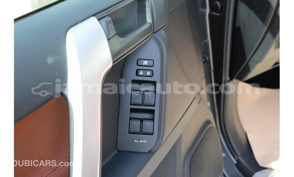 Acheter Import Voiture Toyota Prado Noir à Import - Dubai, Clarendon Acheter Import Voiture Toyota Prado Noir à Import - Dubai, Clarendon