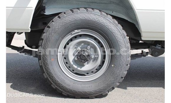 Buy Import Toyota Land Cruiser White Car in Import - Dubai in Clarendon Buy Import Toyota Land Cruiser White Car in Import - Dubai in Clarendon