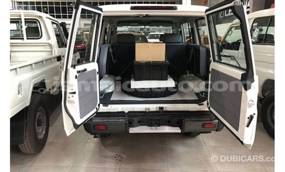 Buy Import Toyota Land Cruiser White Car in Import - Dubai in Clarendon Buy Import Toyota Land Cruiser White Car in Import - Dubai in Clarendon