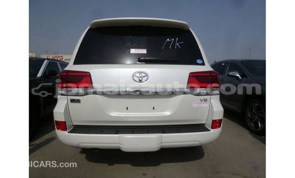 Buy Import Toyota Land Cruiser White Car in Import - Dubai in Clarendon Buy Import Toyota Land Cruiser White Car in Import - Dubai in Clarendon