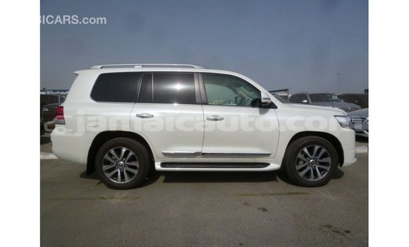 Buy Import Toyota Land Cruiser White Car in Import - Dubai in Clarendon Buy Import Toyota Land Cruiser White Car in Import - Dubai in Clarendon