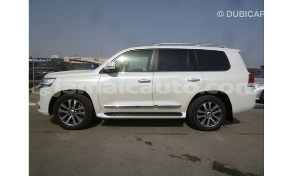 Buy Import Toyota Land Cruiser White Car in Import - Dubai in Clarendon Buy Import Toyota Land Cruiser White Car in Import - Dubai in Clarendon