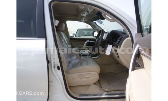 Buy Import Toyota Land Cruiser White Car in Import - Dubai in Clarendon Buy Import Toyota Land Cruiser White Car in Import - Dubai in Clarendon