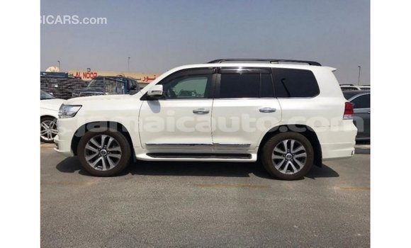 Buy Import Toyota Land Cruiser White Car in Import - Dubai in Clarendon Buy Import Toyota Land Cruiser White Car in Import - Dubai in Clarendon