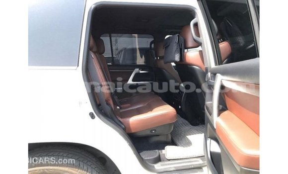 Buy Import Toyota Land Cruiser White Car in Import - Dubai in Clarendon Buy Import Toyota Land Cruiser White Car in Import - Dubai in Clarendon