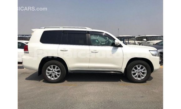 Buy Import Toyota Land Cruiser White Car in Import - Dubai in Clarendon Buy Import Toyota Land Cruiser White Car in Import - Dubai in Clarendon