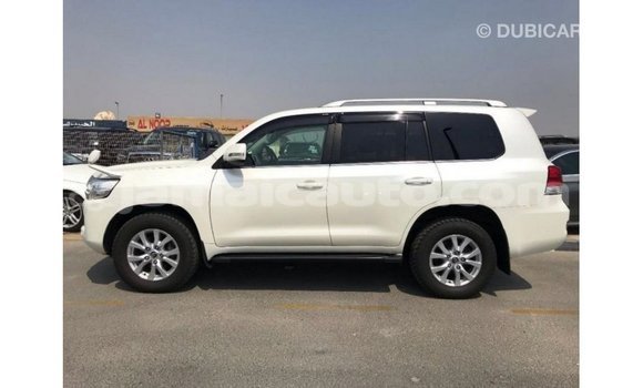 Buy Import Toyota Land Cruiser White Car in Import - Dubai in Clarendon Buy Import Toyota Land Cruiser White Car in Import - Dubai in Clarendon
