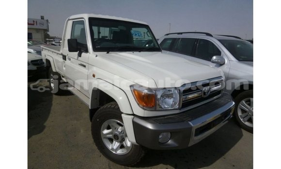 Buy Import Toyota Land Cruiser White Car in Import - Dubai in Clarendon Buy Import Toyota Land Cruiser White Car in Import - Dubai in Clarendon