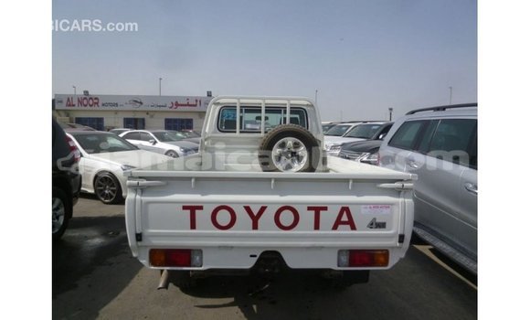 Buy Import Toyota Land Cruiser White Car in Import - Dubai in Clarendon Buy Import Toyota Land Cruiser White Car in Import - Dubai in Clarendon