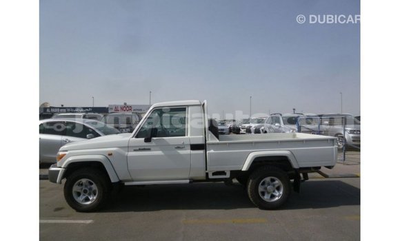 Buy Import Toyota Land Cruiser White Car in Import - Dubai in Clarendon Buy Import Toyota Land Cruiser White Car in Import - Dubai in Clarendon