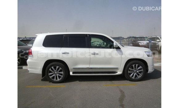 Buy Import Toyota Land Cruiser White Car in Import - Dubai in Clarendon Buy Import Toyota Land Cruiser White Car in Import - Dubai in Clarendon