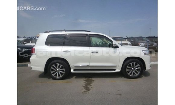 Buy Import Toyota Land Cruiser White Car in Import - Dubai in Clarendon Buy Import Toyota Land Cruiser White Car in Import - Dubai in Clarendon