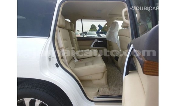 Buy Import Toyota Land Cruiser White Car in Import - Dubai in Clarendon Buy Import Toyota Land Cruiser White Car in Import - Dubai in Clarendon