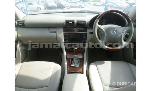 Buy Import Mercedes-Benz 190 (W201) Blue Car in Import - Dubai in Clarendon Buy Import Mercedes-Benz 190 (W201) Blue Car in Import - Dubai in Clarendon