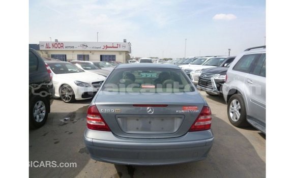Buy Import Mercedes-Benz 190 (W201) Blue Car in Import - Dubai in Clarendon Buy Import Mercedes-Benz 190 (W201) Blue Car in Import - Dubai in Clarendon