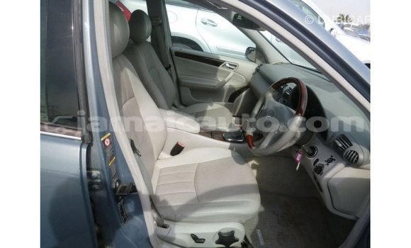 Buy Import Mercedes-Benz 190 (W201) Blue Car in Import - Dubai in Clarendon Buy Import Mercedes-Benz 190 (W201) Blue Car in Import - Dubai in Clarendon