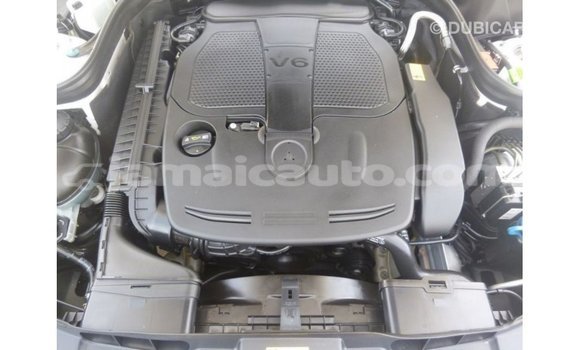 Acheter Import Voiture Mercedes-Benz 190 (W201) Blanc à Import - Dubai, Clarendon Acheter Import Voiture Mercedes-Benz 190 (W201) Blanc à Import - Dubai, Clarendon