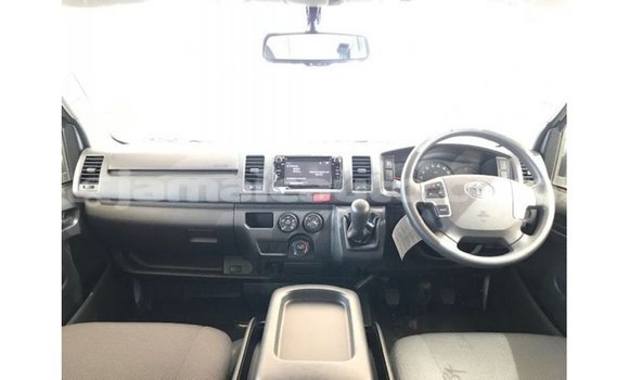 Buy Import Toyota Hiace White Car in Import - Dubai in Clarendon Buy Import Toyota Hiace White Car in Import - Dubai in Clarendon