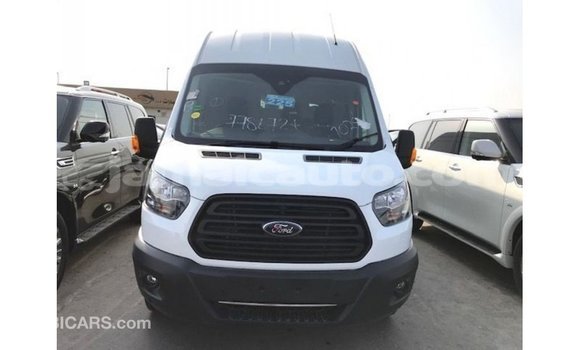 Buy Import Ford Club Wagon White Car in Import - Dubai in Clarendon Buy Import Ford Club Wagon White Car in Import - Dubai in Clarendon