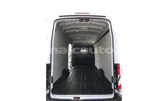 Buy Import Ford Club Wagon White Car in Import - Dubai in Clarendon Buy Import Ford Club Wagon White Car in Import - Dubai in Clarendon