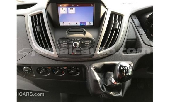 Buy Import Ford Club Wagon White Car in Import - Dubai in Clarendon Buy Import Ford Club Wagon White Car in Import - Dubai in Clarendon