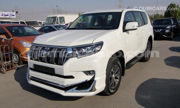 Acheter Import Voiture Toyota Prado Blanc à Import - Dubai, Clarendon Acheter Import Voiture Toyota Prado Blanc à Import - Dubai, Clarendon